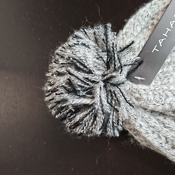 Tahari knit hat - Picture 2 of 5